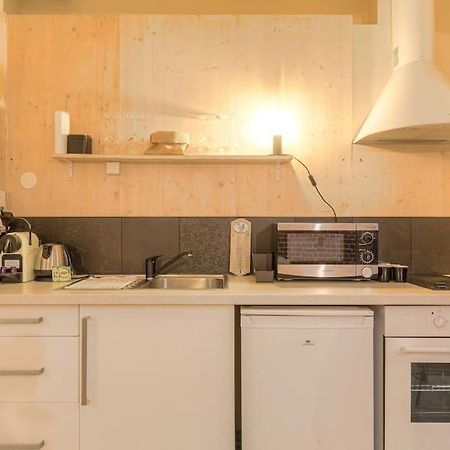 Industrial-Style Studio With Bathtub, Vieux-Lyon Buitenkant foto